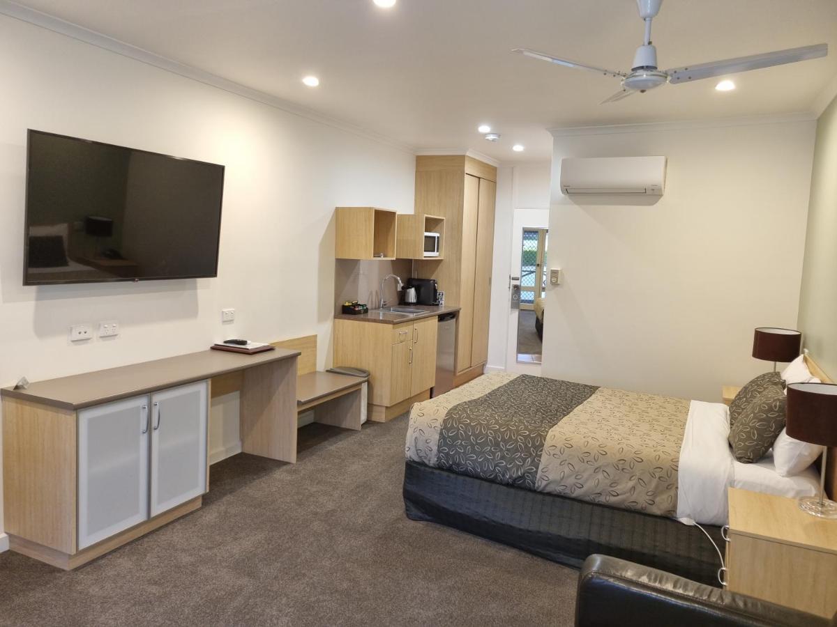 Golden Heritage Accommodation Бийчуърт Екстериор снимка