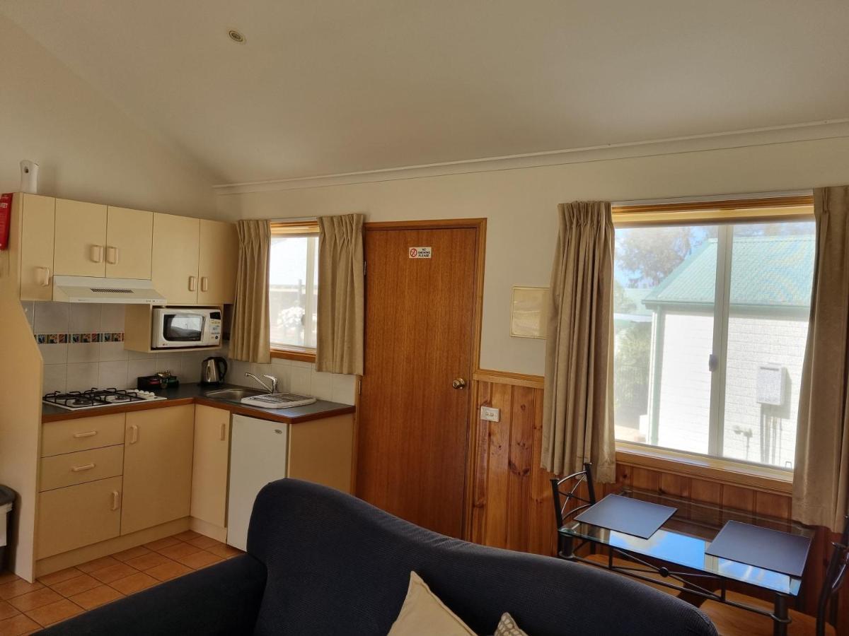 Golden Heritage Accommodation Бийчуърт Екстериор снимка
